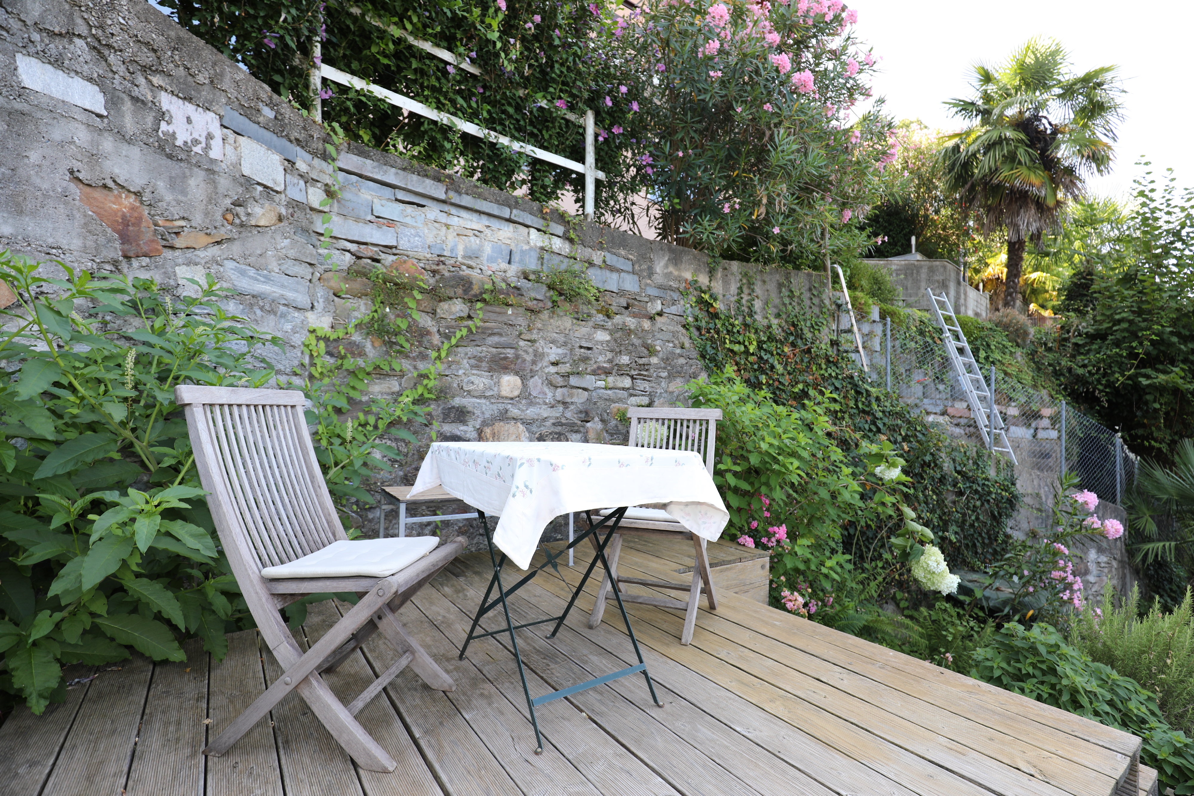 Terrassenbereich im Grünen