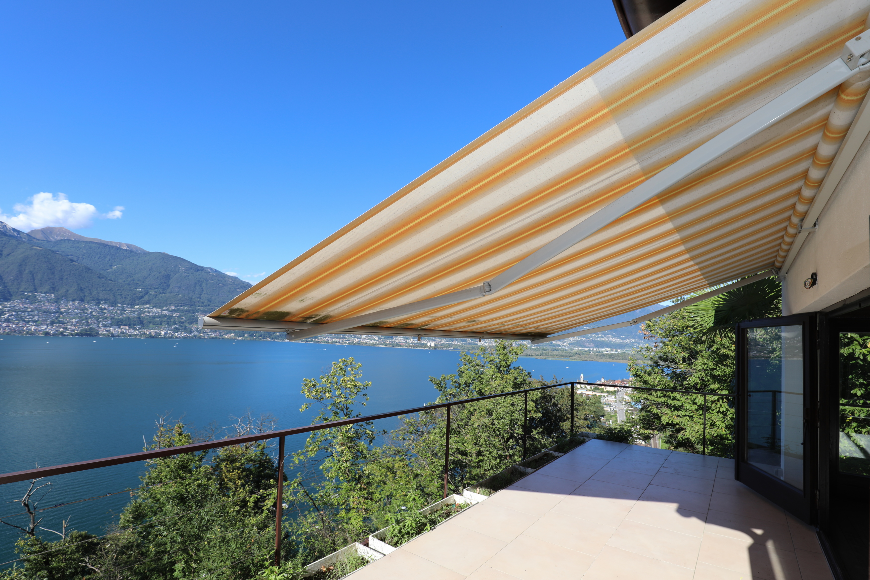 Terrasse mit Seeblick