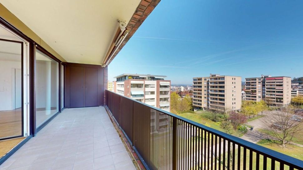 Balkon mit Stadtblick