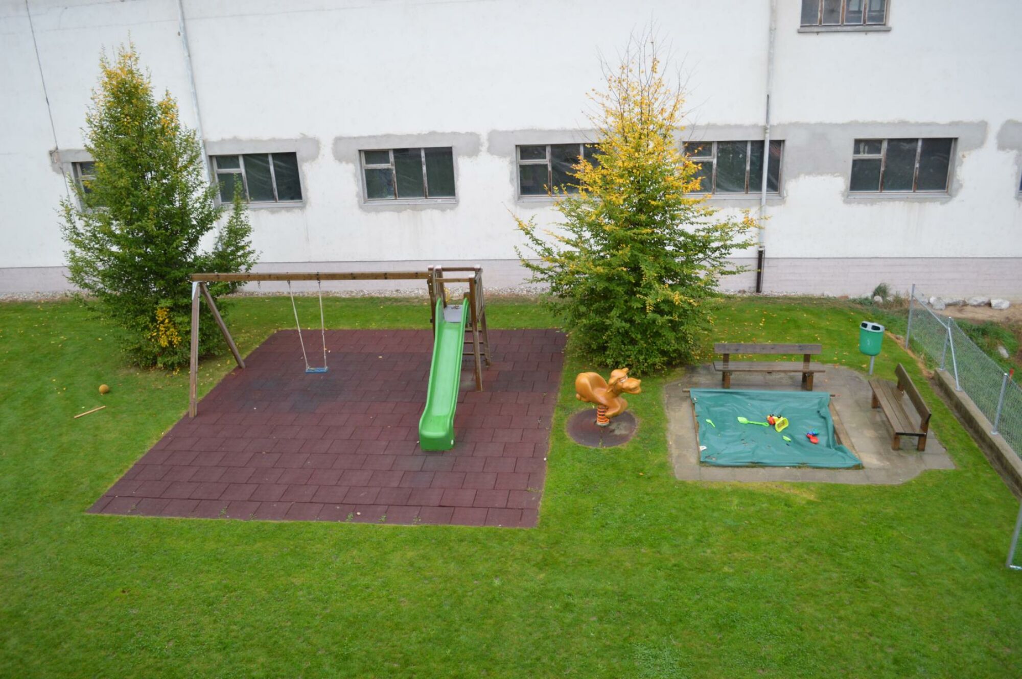 Spielplatz im Innenhof