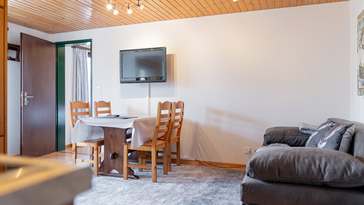 Wohnzimmer mit Essbereich