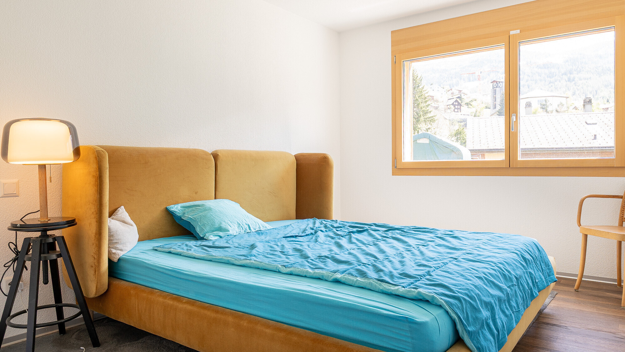 Helles Schlafzimmer mit Tageslicht