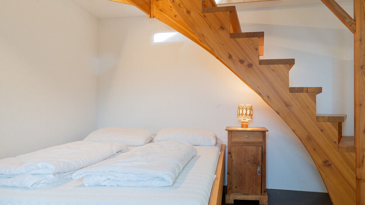 Schlafbereich unter Treppe