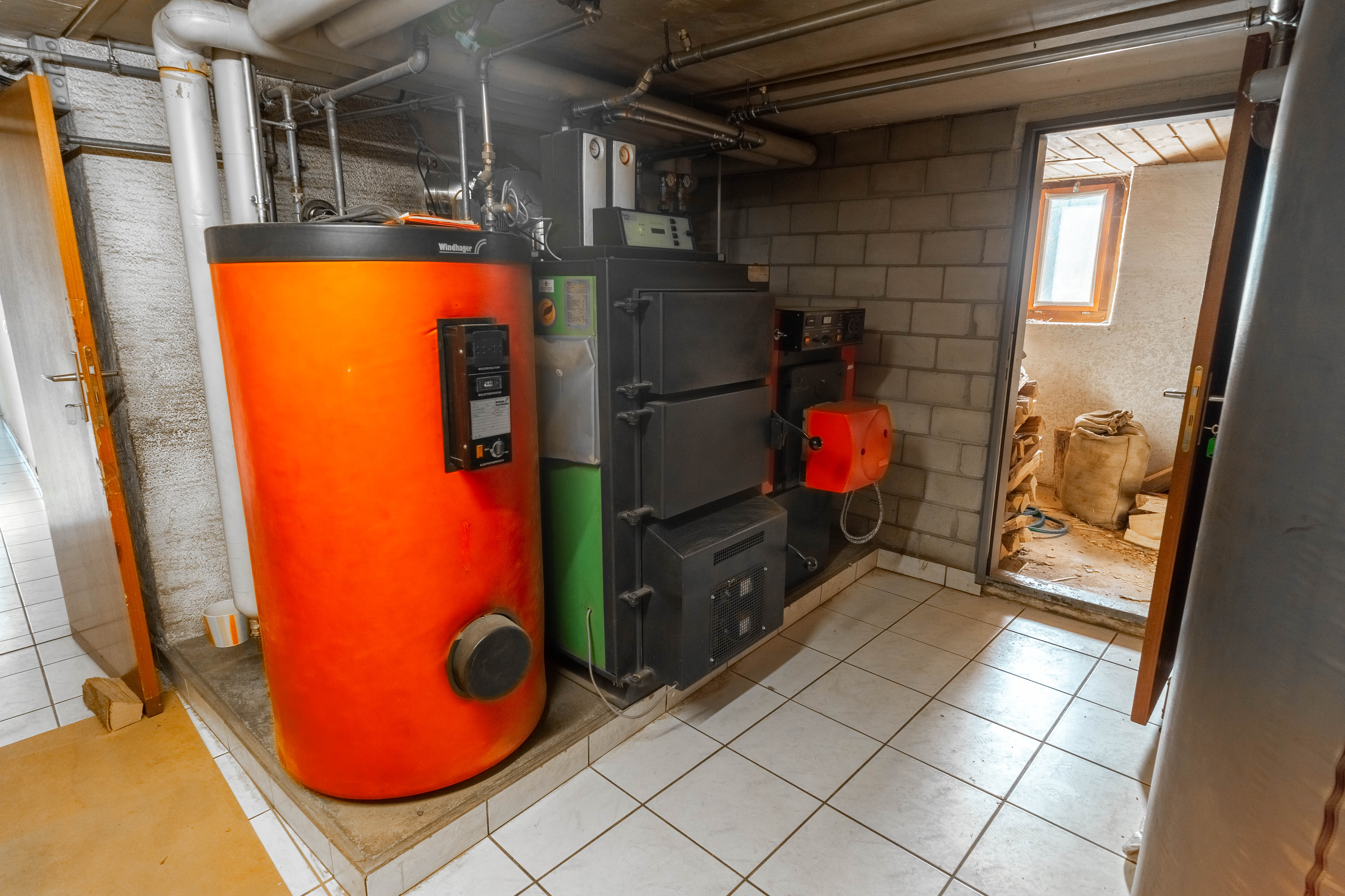 Heizungsraum mit Kesselanlage