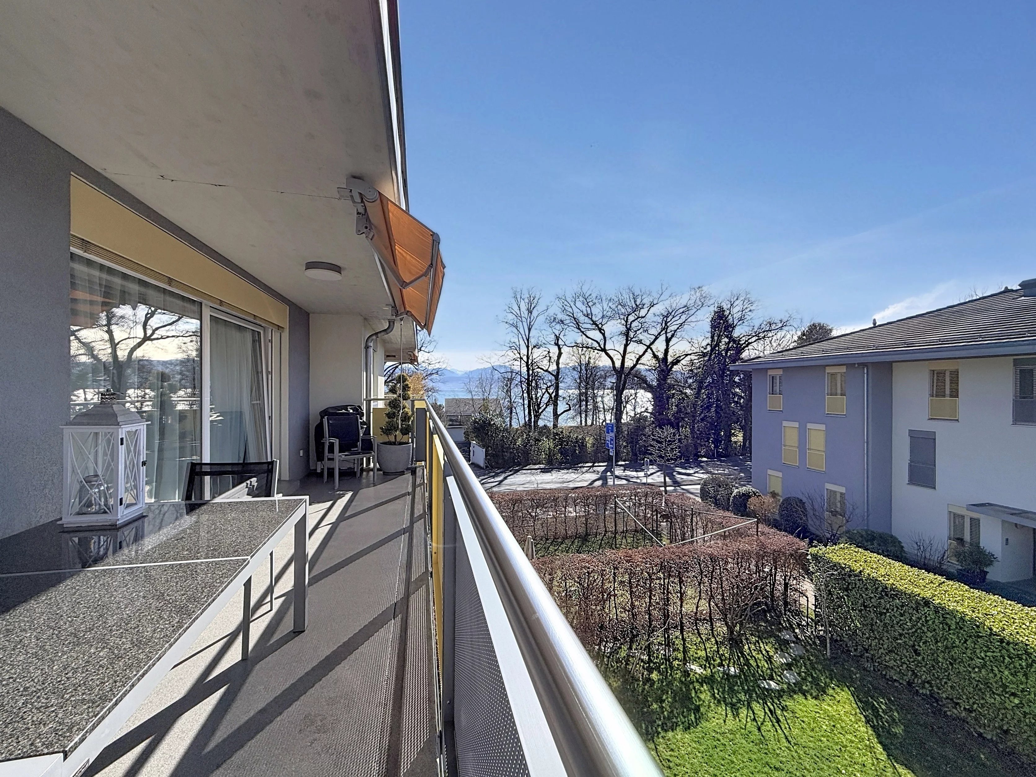 Balkon mit Seeblick