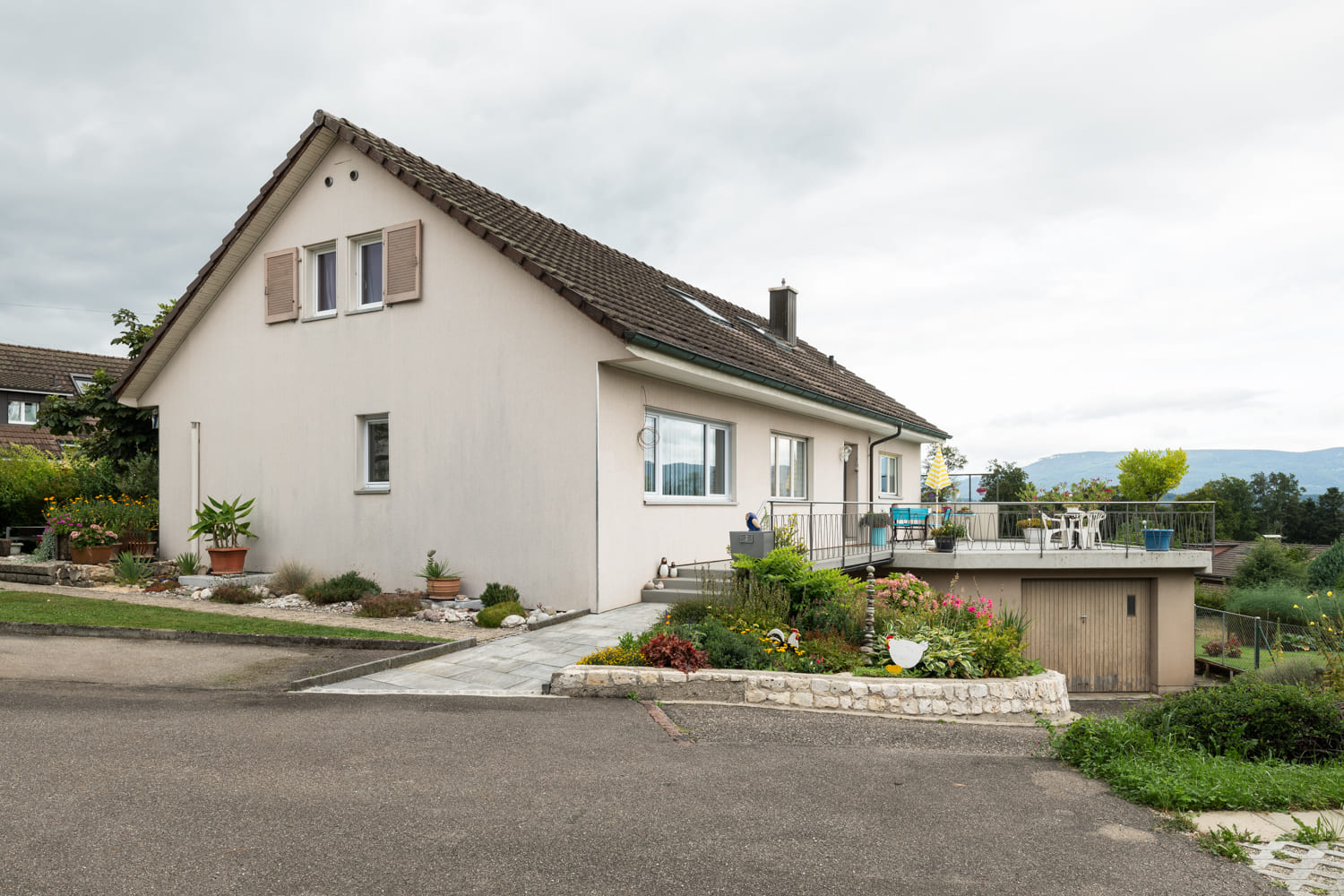 Einfamilienhaus mit Terrasse und Garten