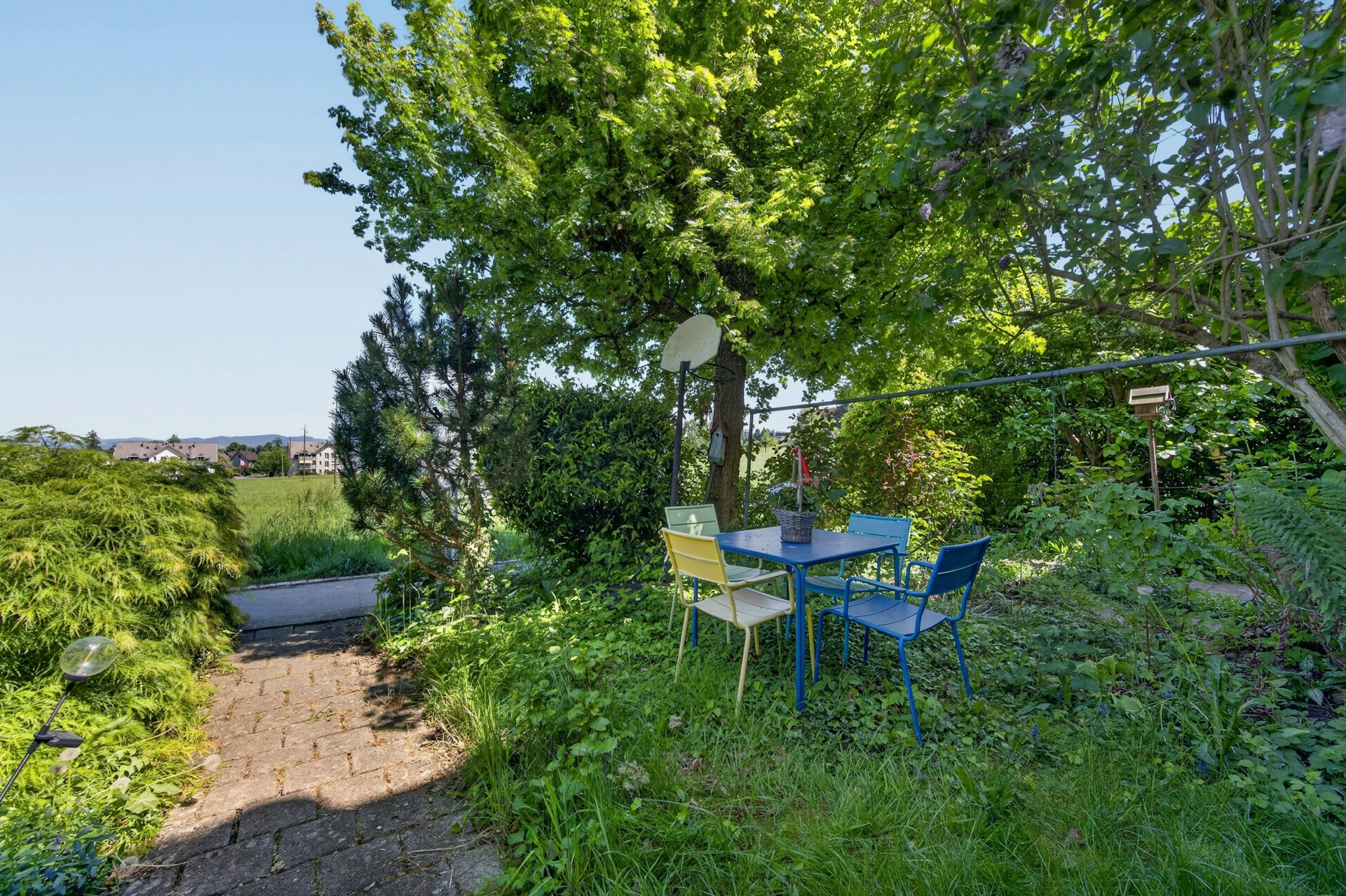 Garten mit Sitzplatz im Grünen