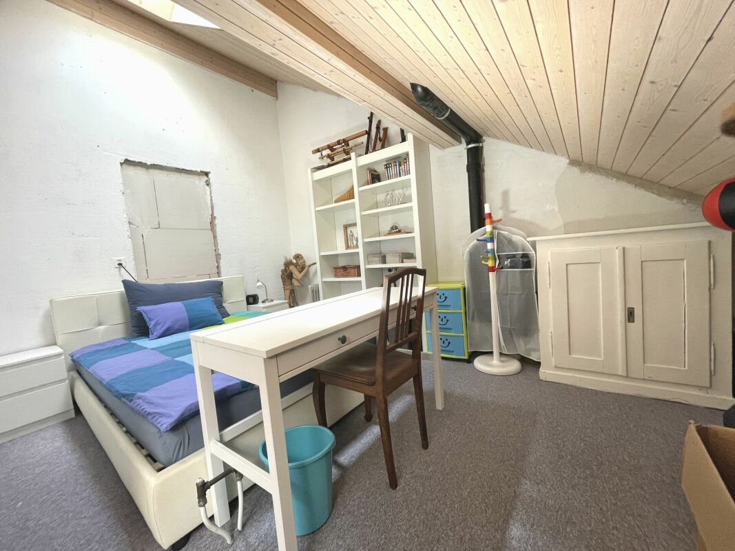Ausgebauter Dachraum als Schlafzimmer/Büro