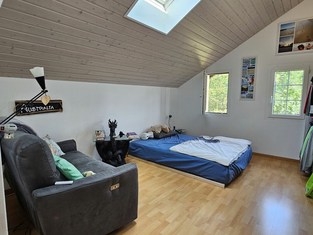 Schlafzimmer mit Dachschräge