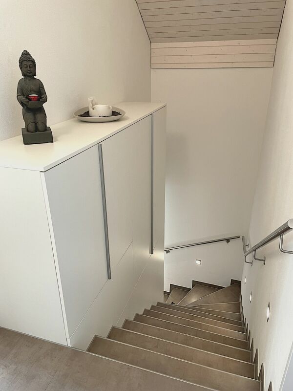 Treppenhaus mit Einbauschrank