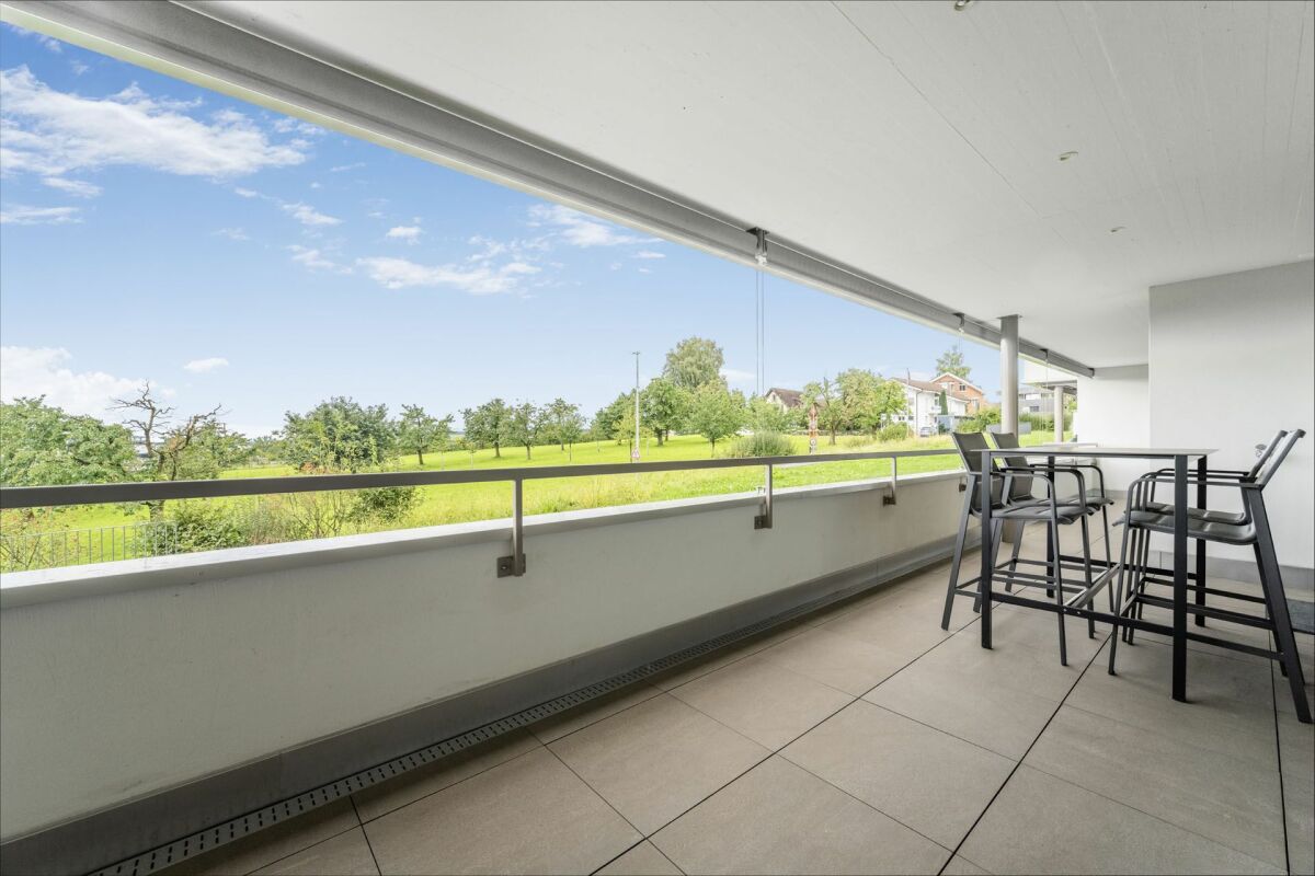 Überdachte Terrasse mit Weitblick