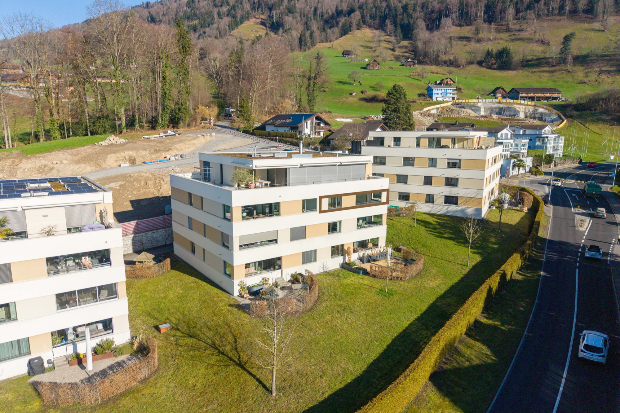 Moderne Wohnanlage in alpiner Umgebung