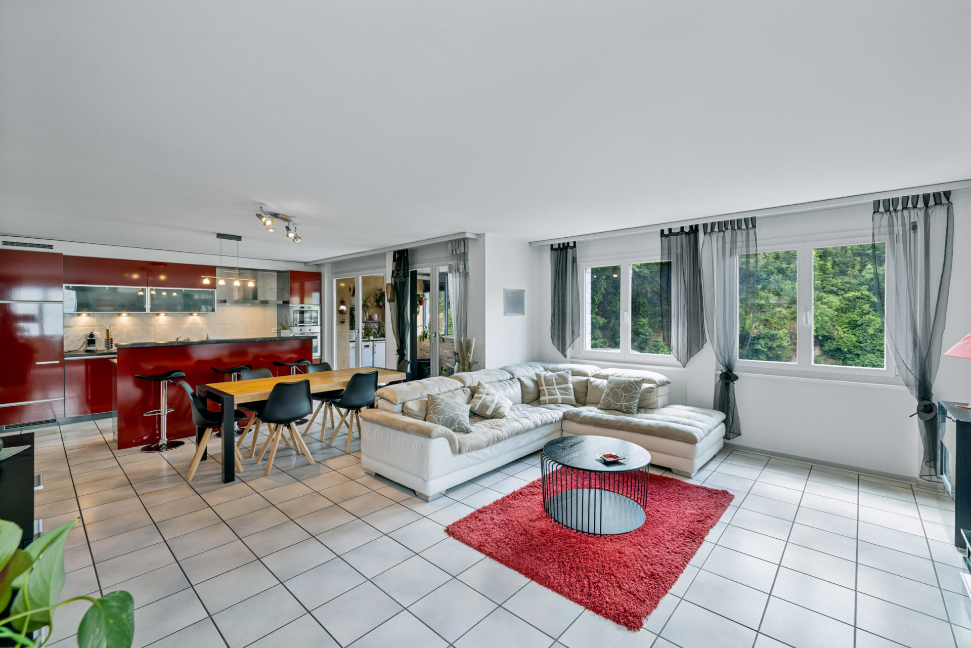 Spacieux appartement 4 pièces 1/2 de 113 m2 avec superbe loggia – SION