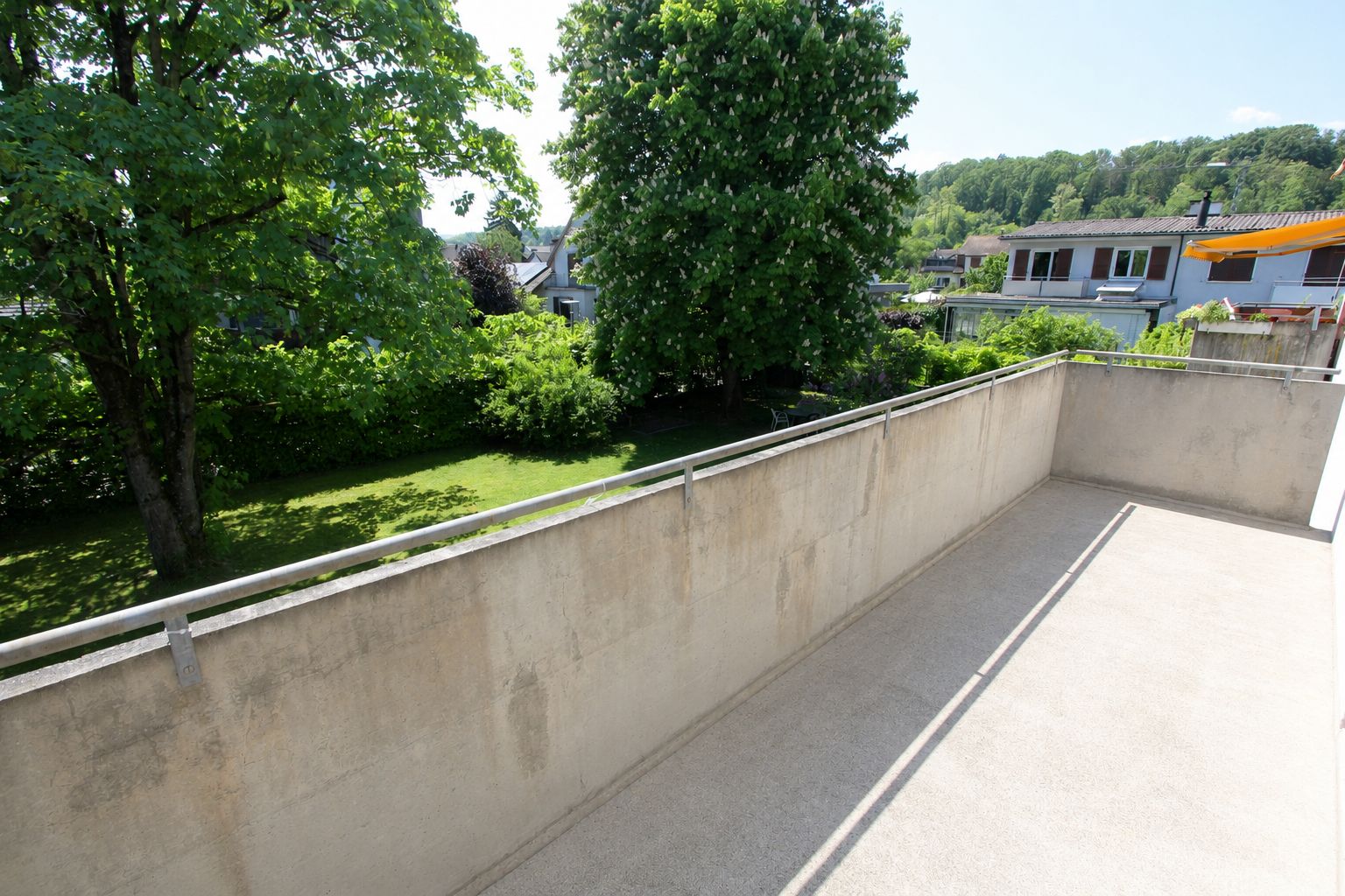 Balkon mit Gartenblick