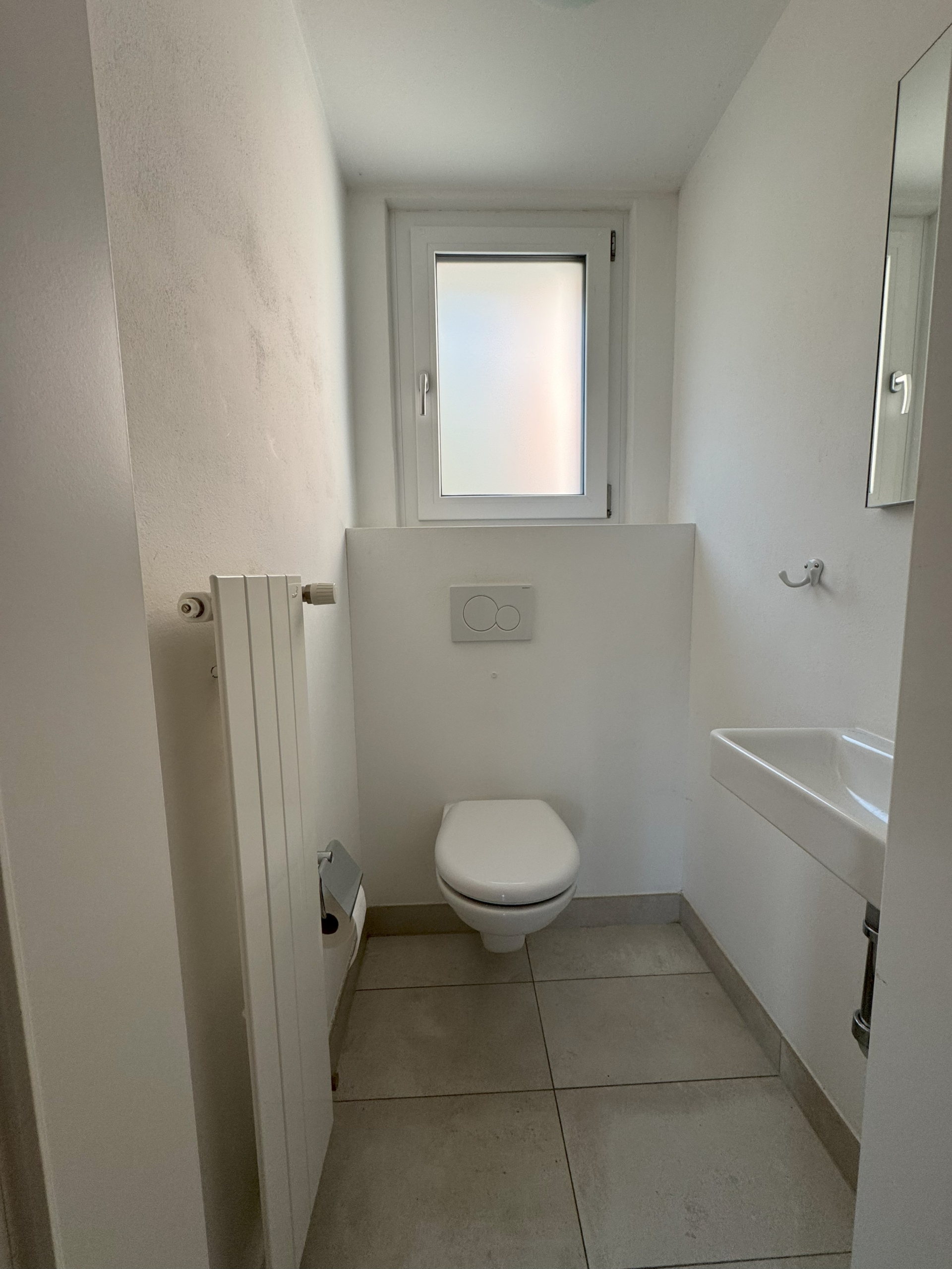 Gäste-WC mit Dachfenster