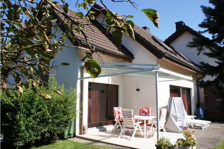 Terrasse an einem Einfamilienhaus