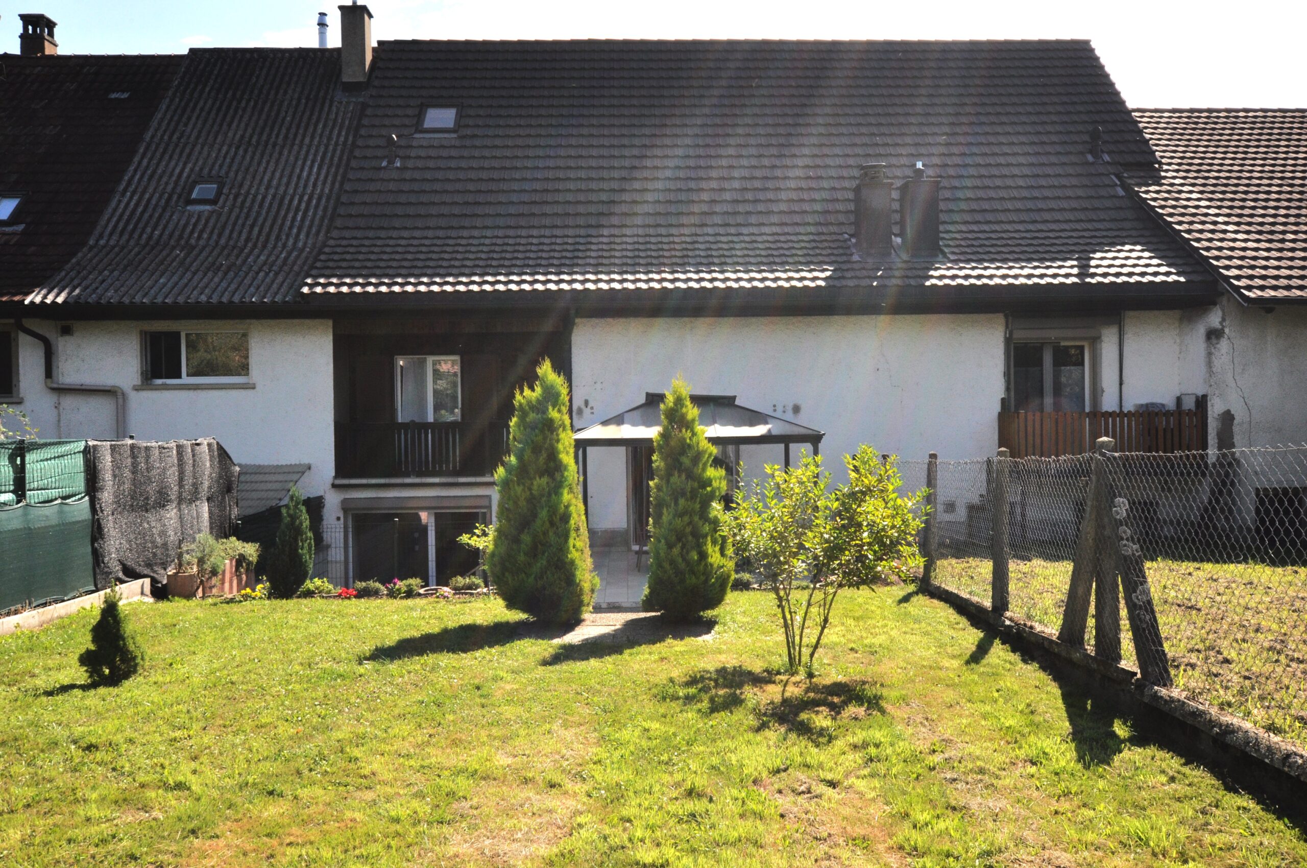 Haus mit Gartenansicht