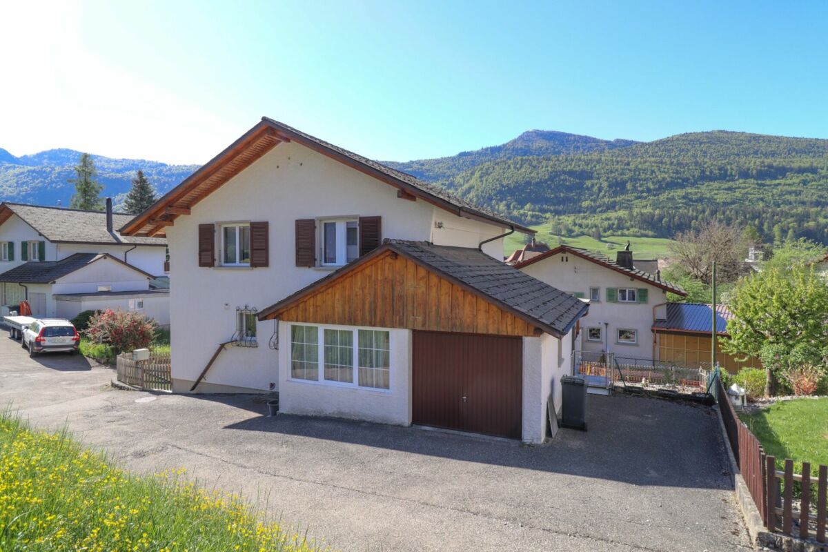 Wohnhaus in alpiner Hanglage