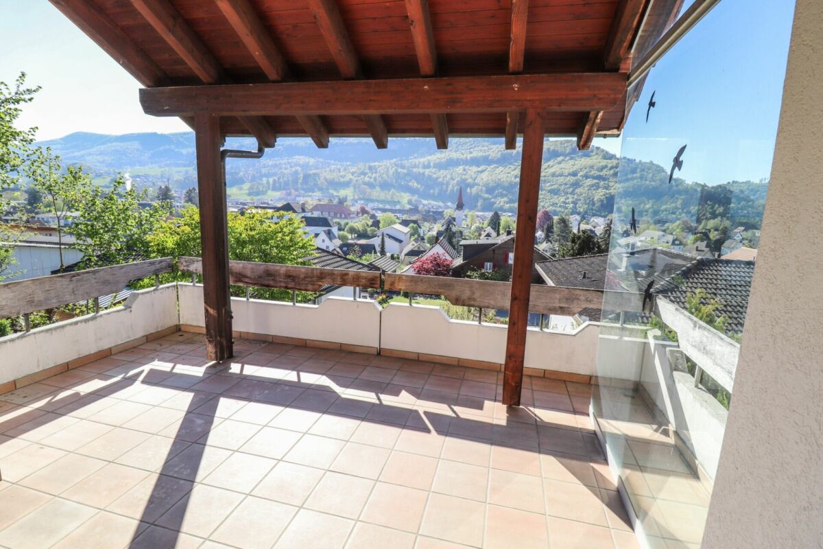 Balkon mit Bergblick