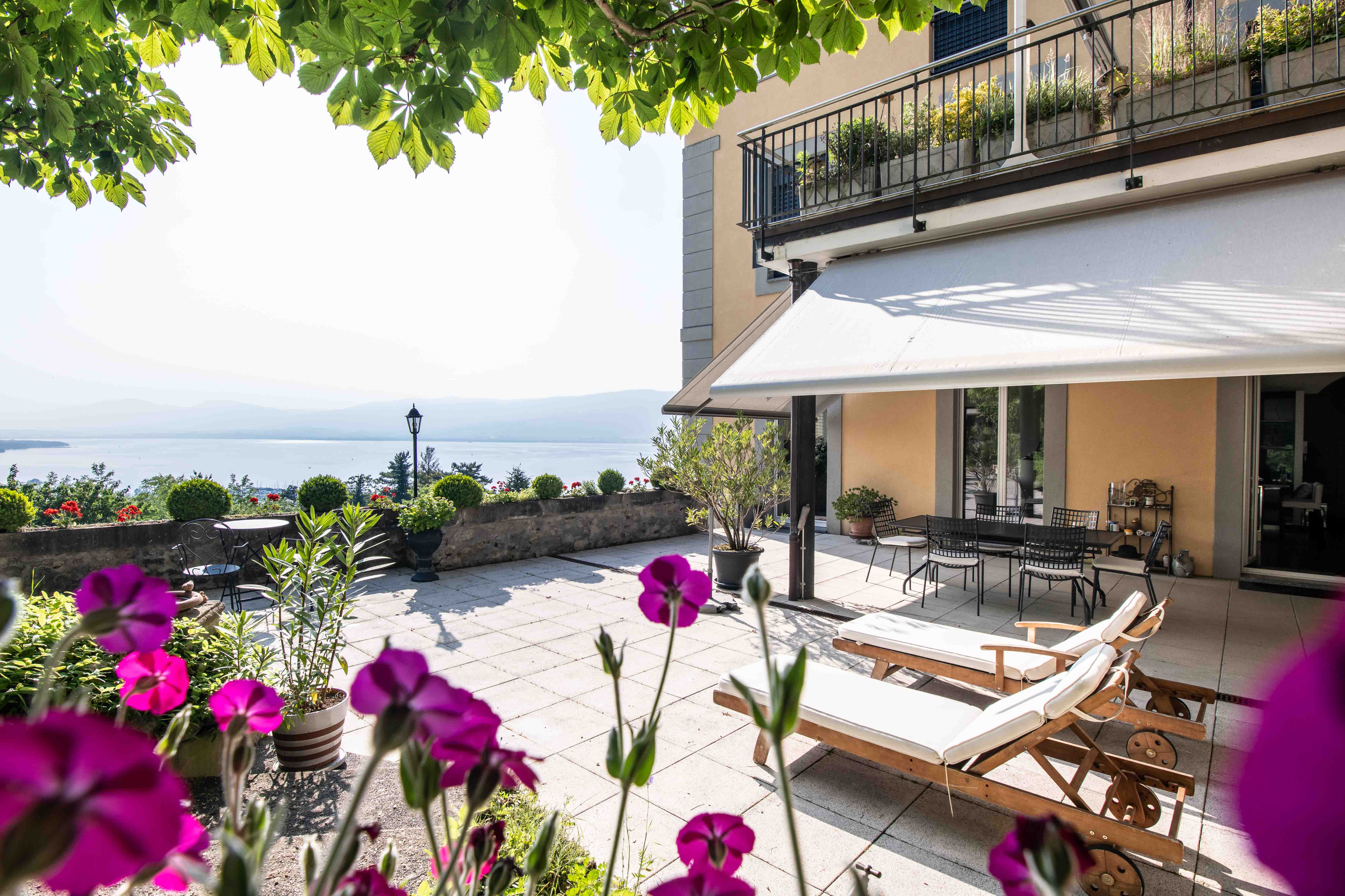 Terrasse mit Seeblick