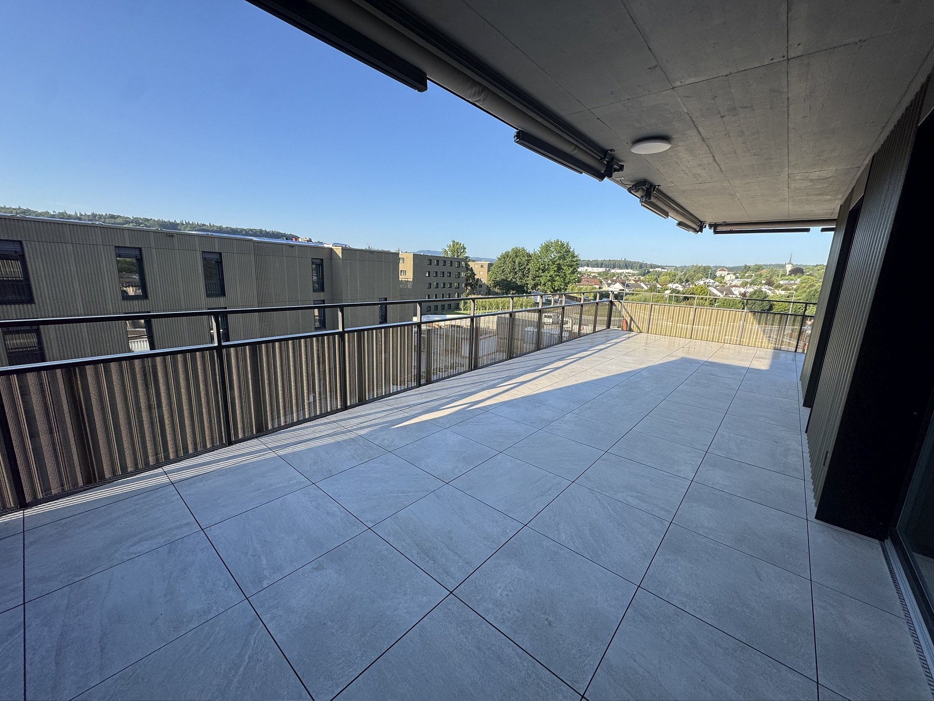 Große Dachterrasse mit Weitblick