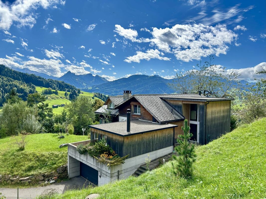 Berghaus mit Panoramablick
