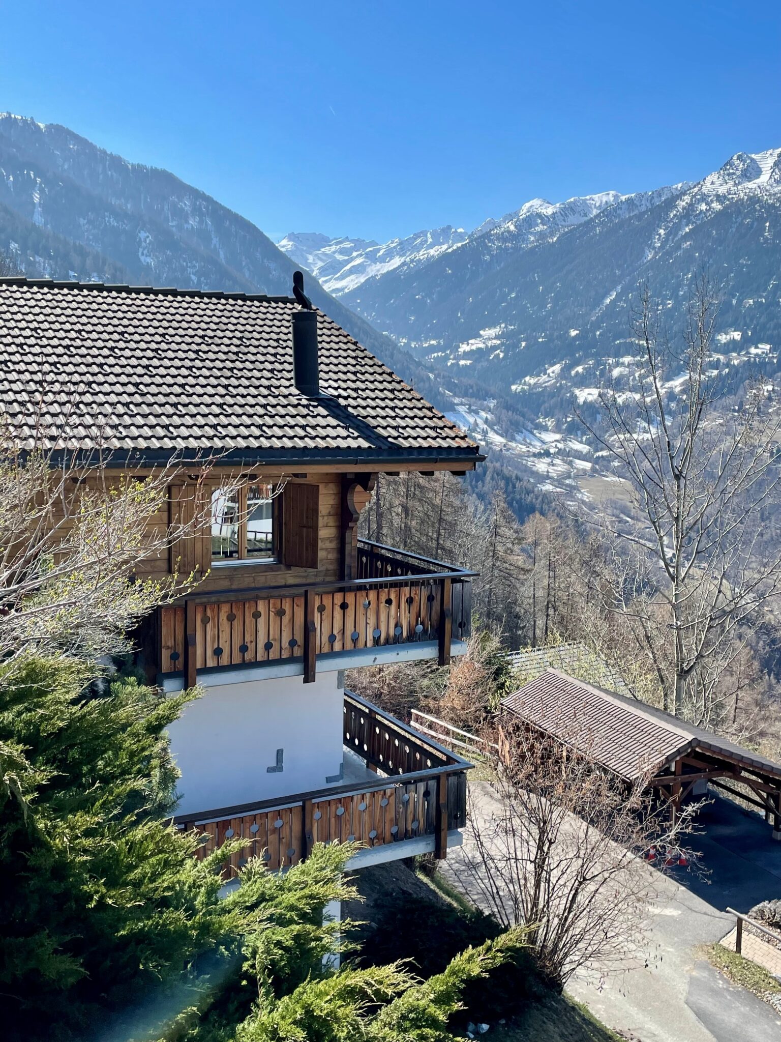 Alpen-Chalet mit Bergpanorama