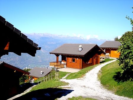 Alpenhütten mit Panoramablick
