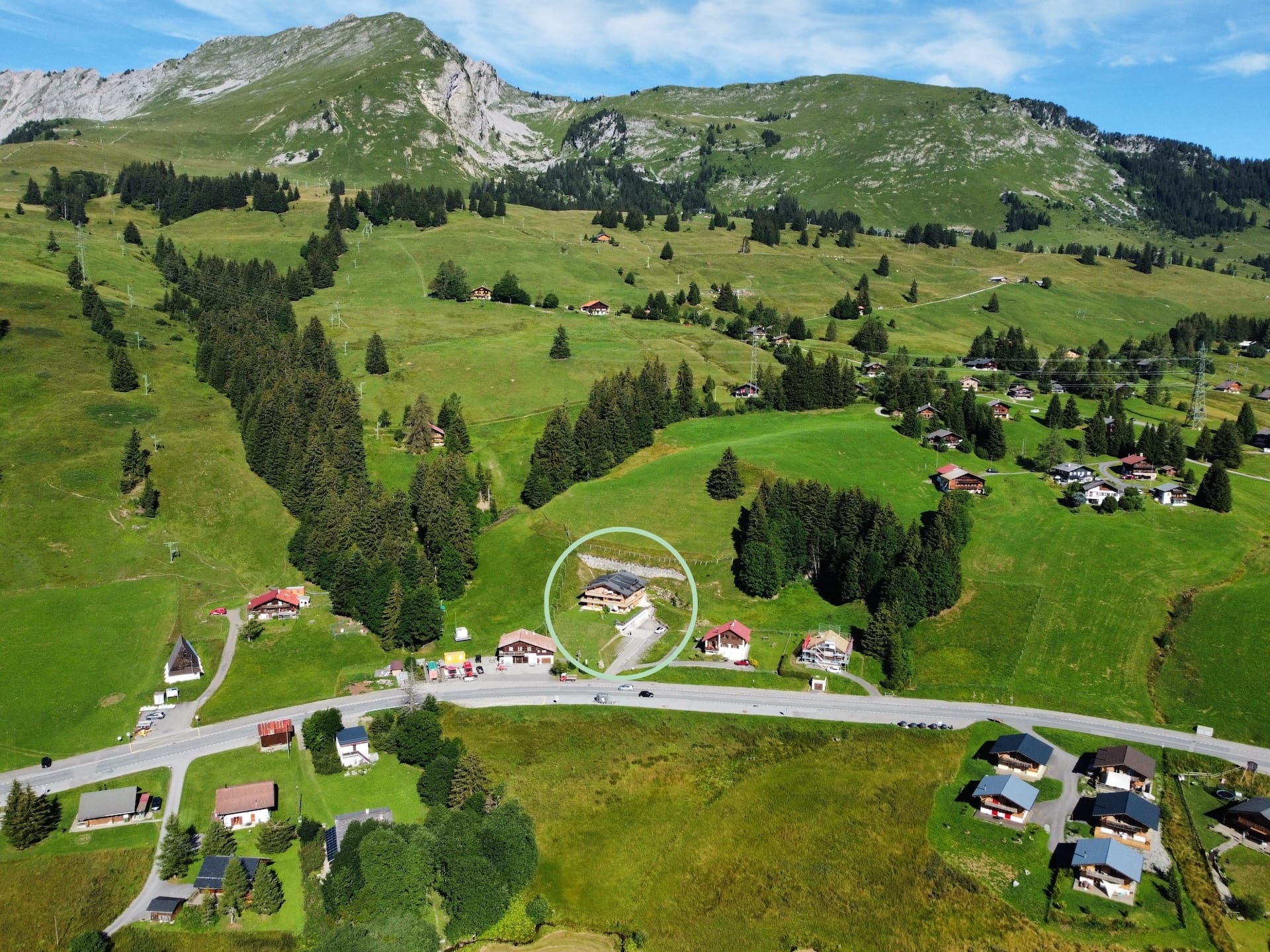 Alpines Grundstück in Berglandschaft