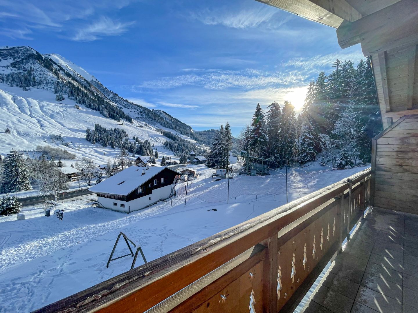 Balkon mit Alpenblick
