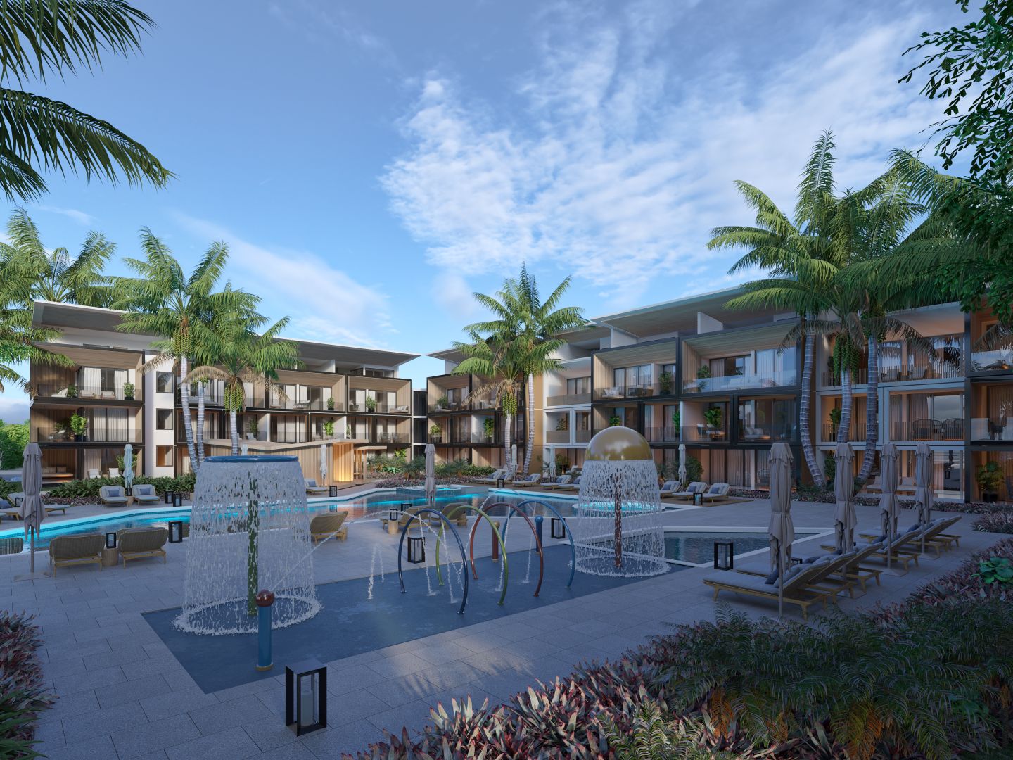 Resort-Anlage mit Pool und Palmen