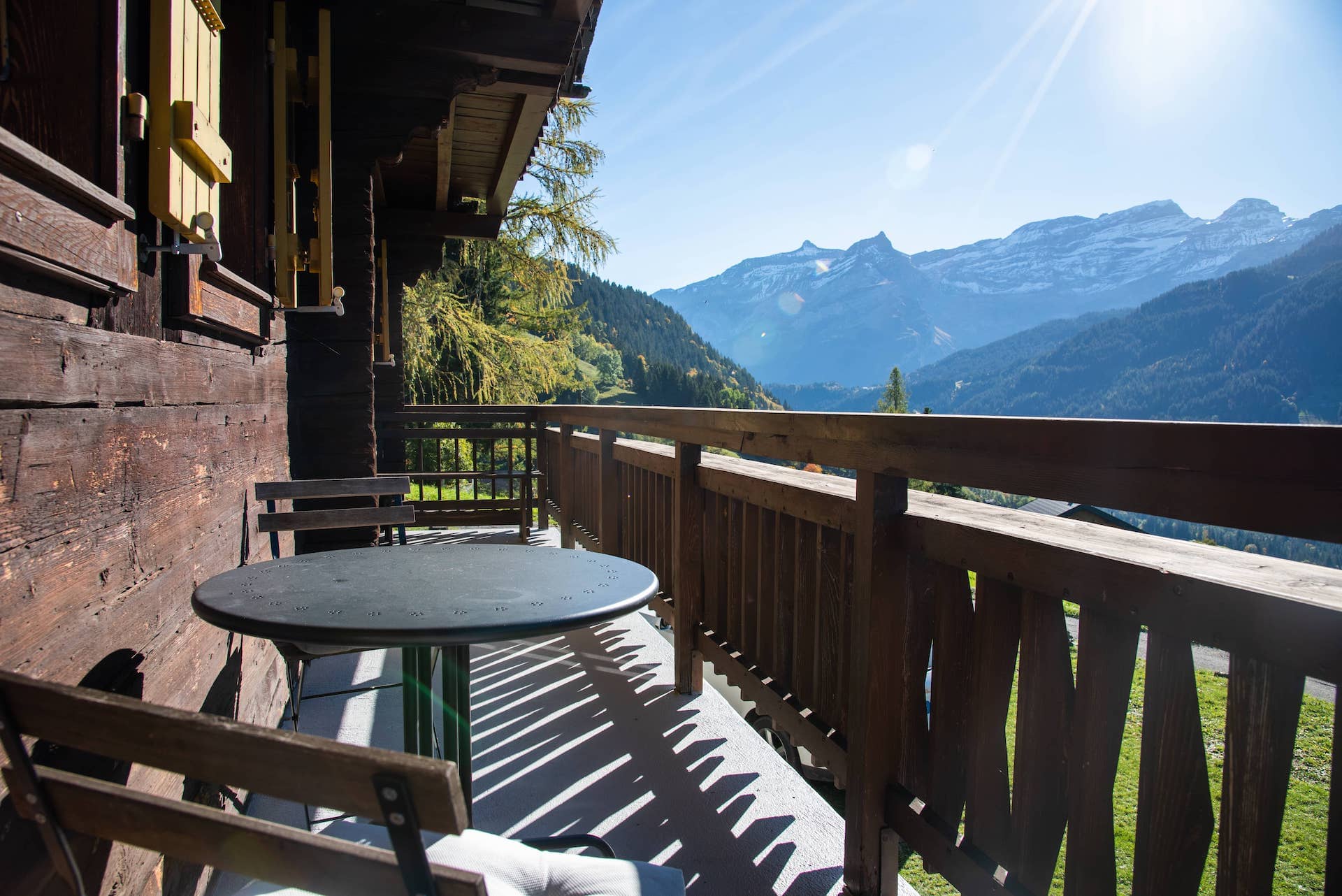 Balkon mit Bergblick