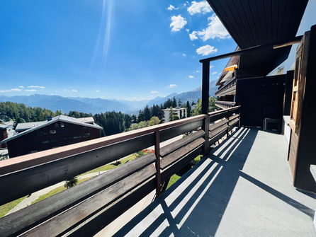 Balkon mit Bergblick