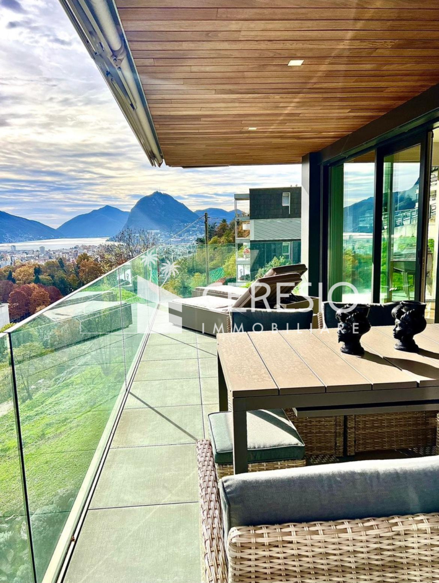 3,5-ZIMMERWOHNUNG MIT TERRASSE UND GARTEN MIT SEEBLICK – Canobbio