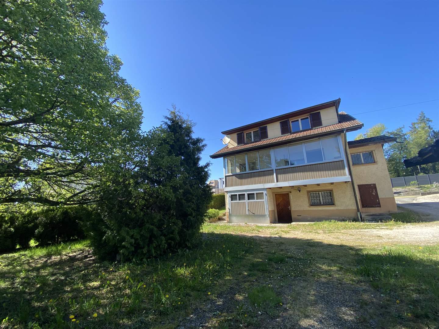Einfamilienhaus mit großem Garten