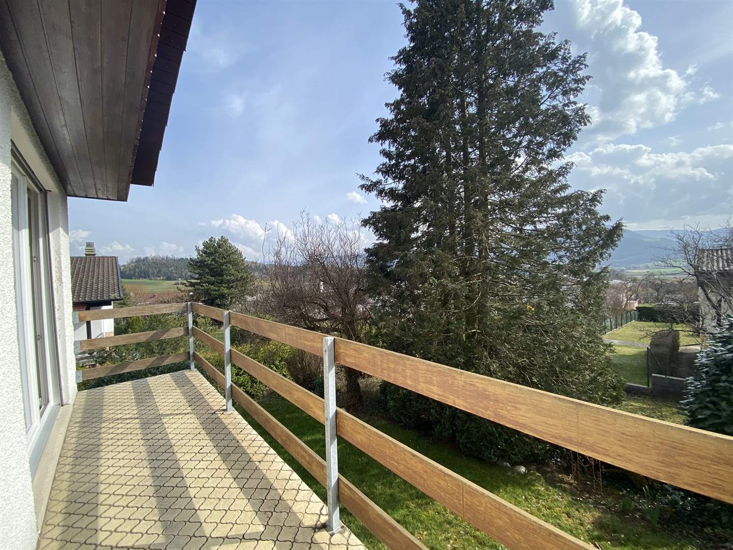 Balkon mit Landschaftsblick