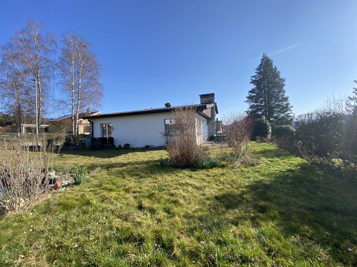 Haus mit großem Garten