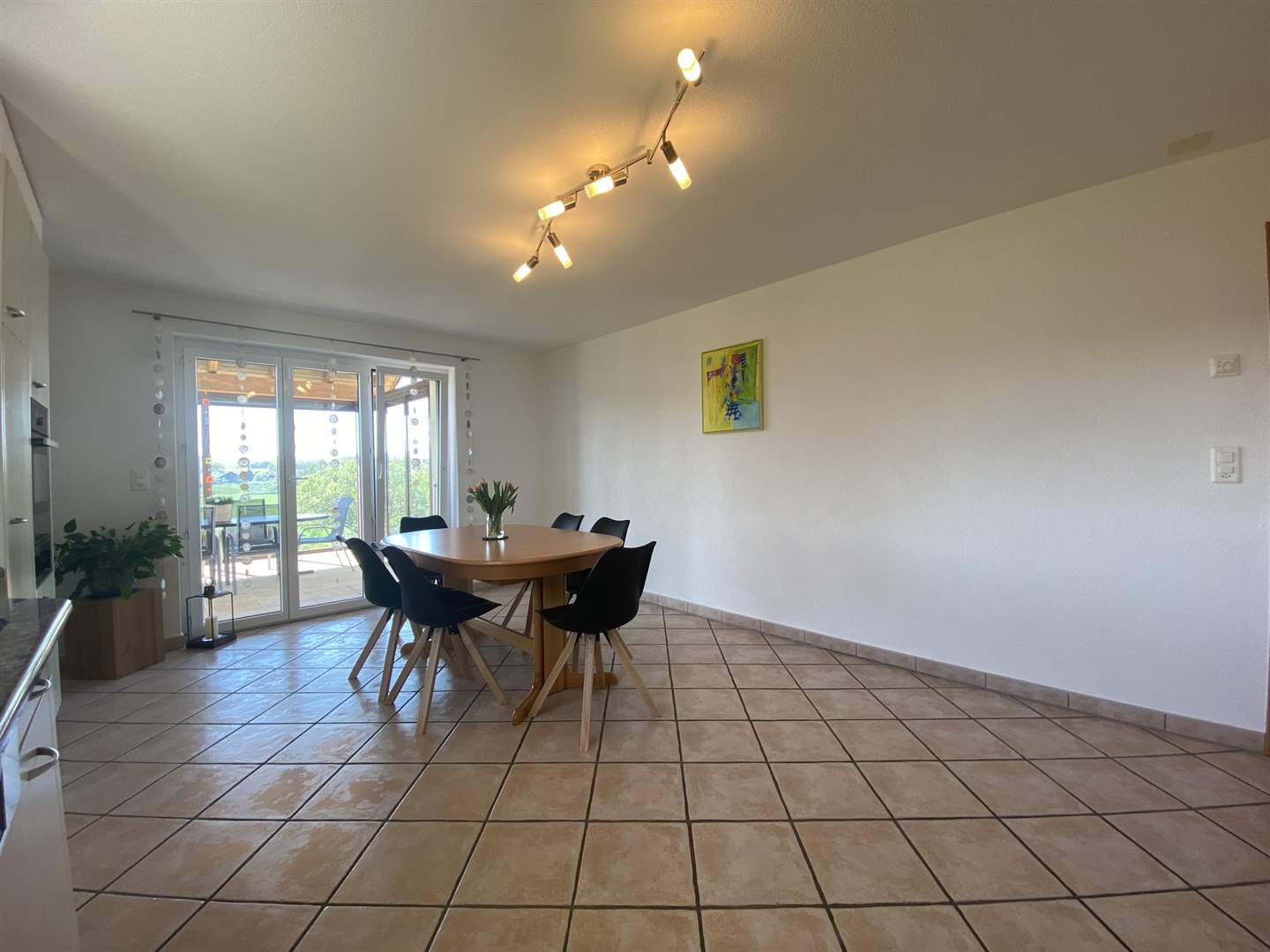 Esszimmer mit Terrassenzugang