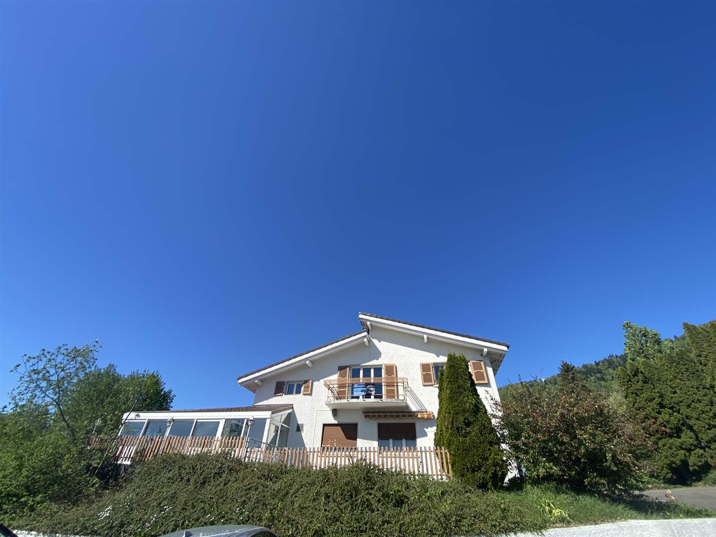 Einfamilienhaus mit großem Garten und Balkon