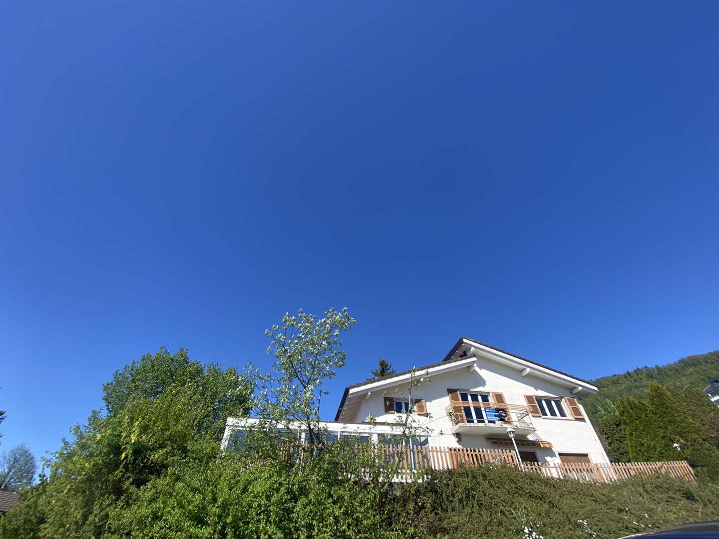 Wohnhaus mit Gartenblick