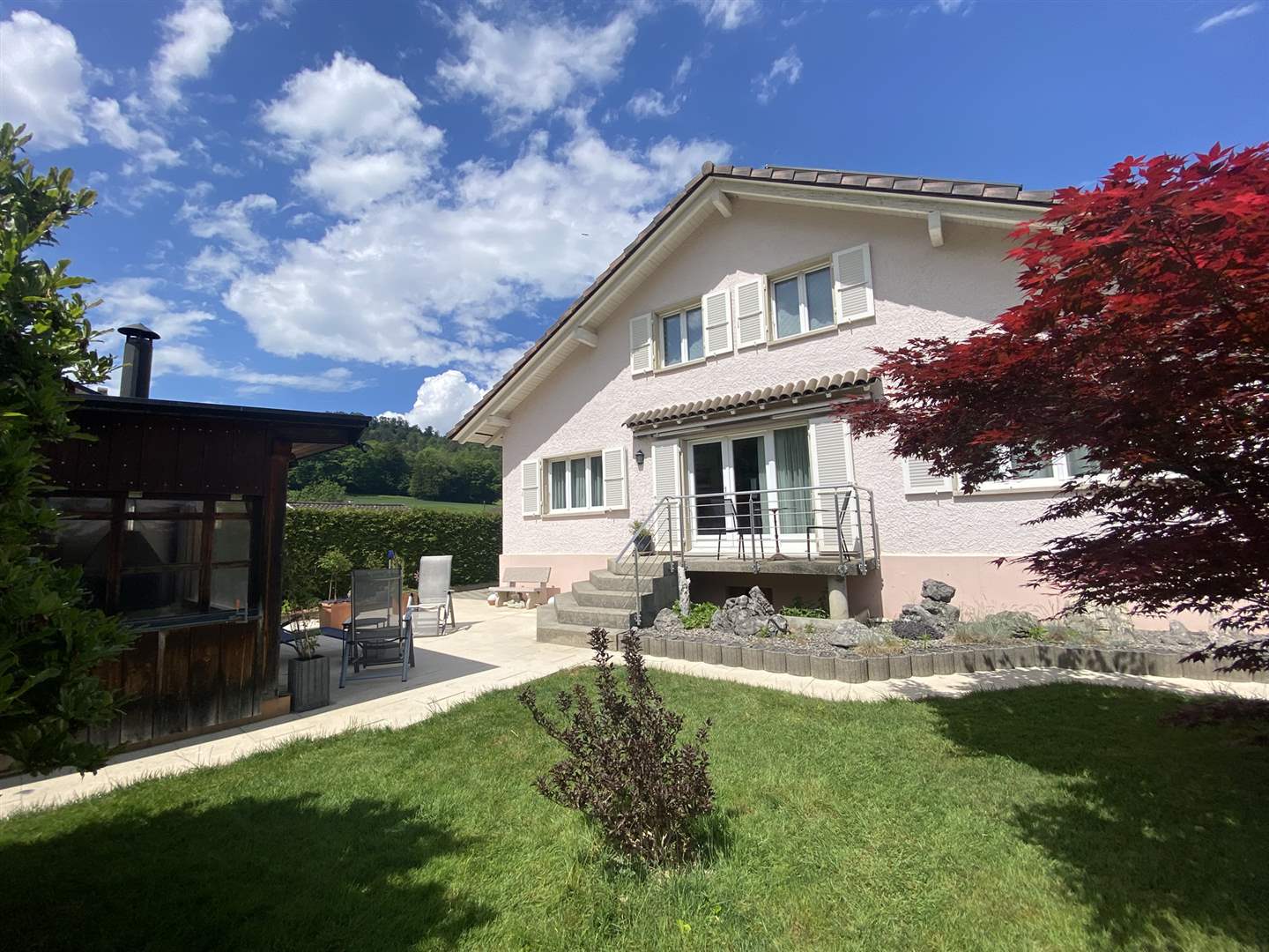 Einfamilienhaus mit Garten und Terrasse