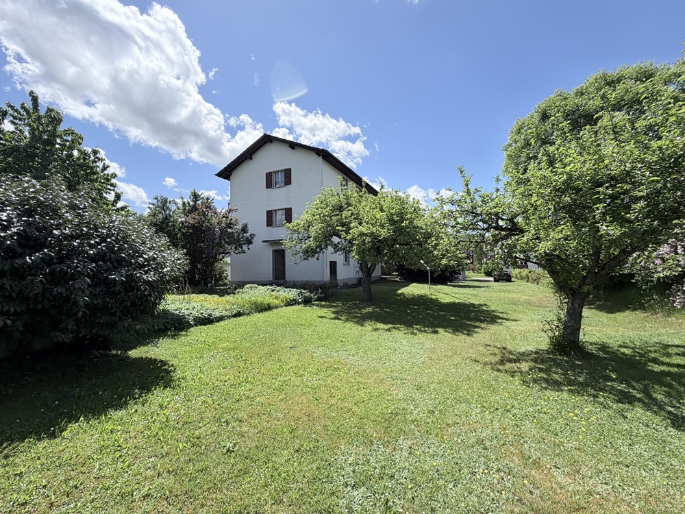 Haus mit großem Garten
