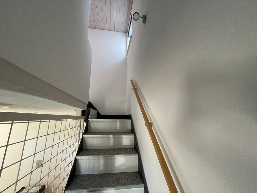 Treppenhaus mit Tageslicht