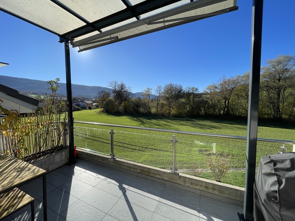 Balkon mit Panoramablick ins Grüne
