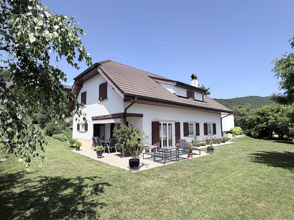 Einfamilienhaus mit Garten und Terrasse