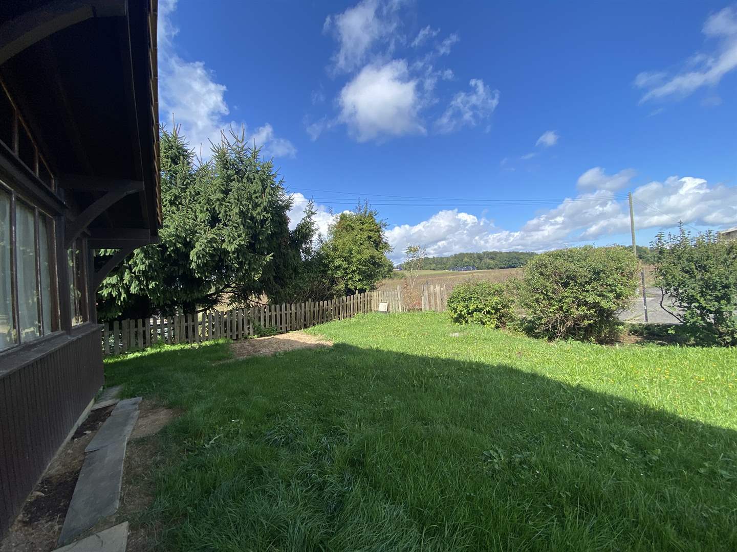 Gartenblick an der Hausseite