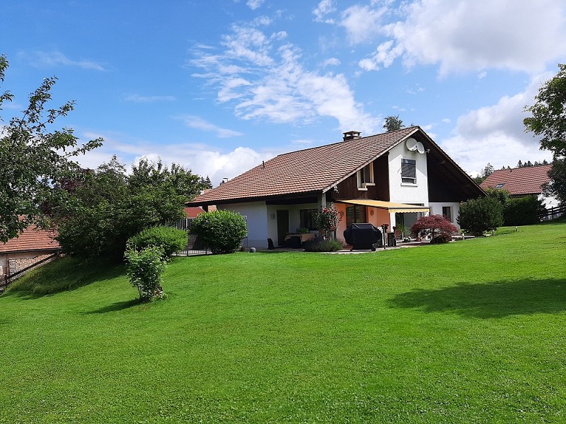 Haus mit großem Garten