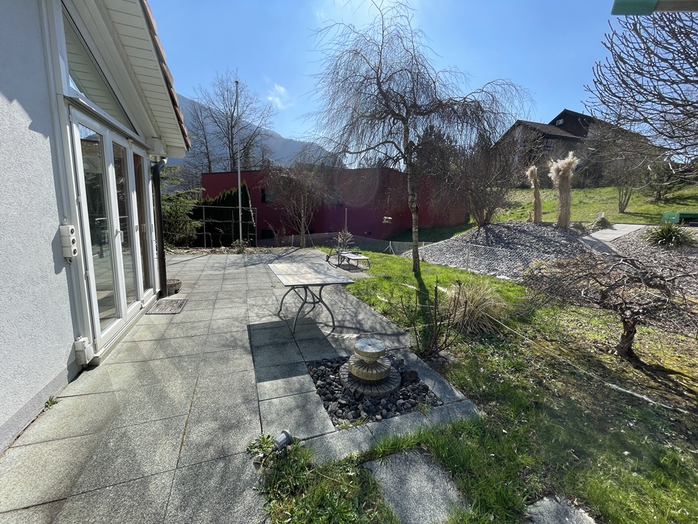 Terrasse mit Gartenblick