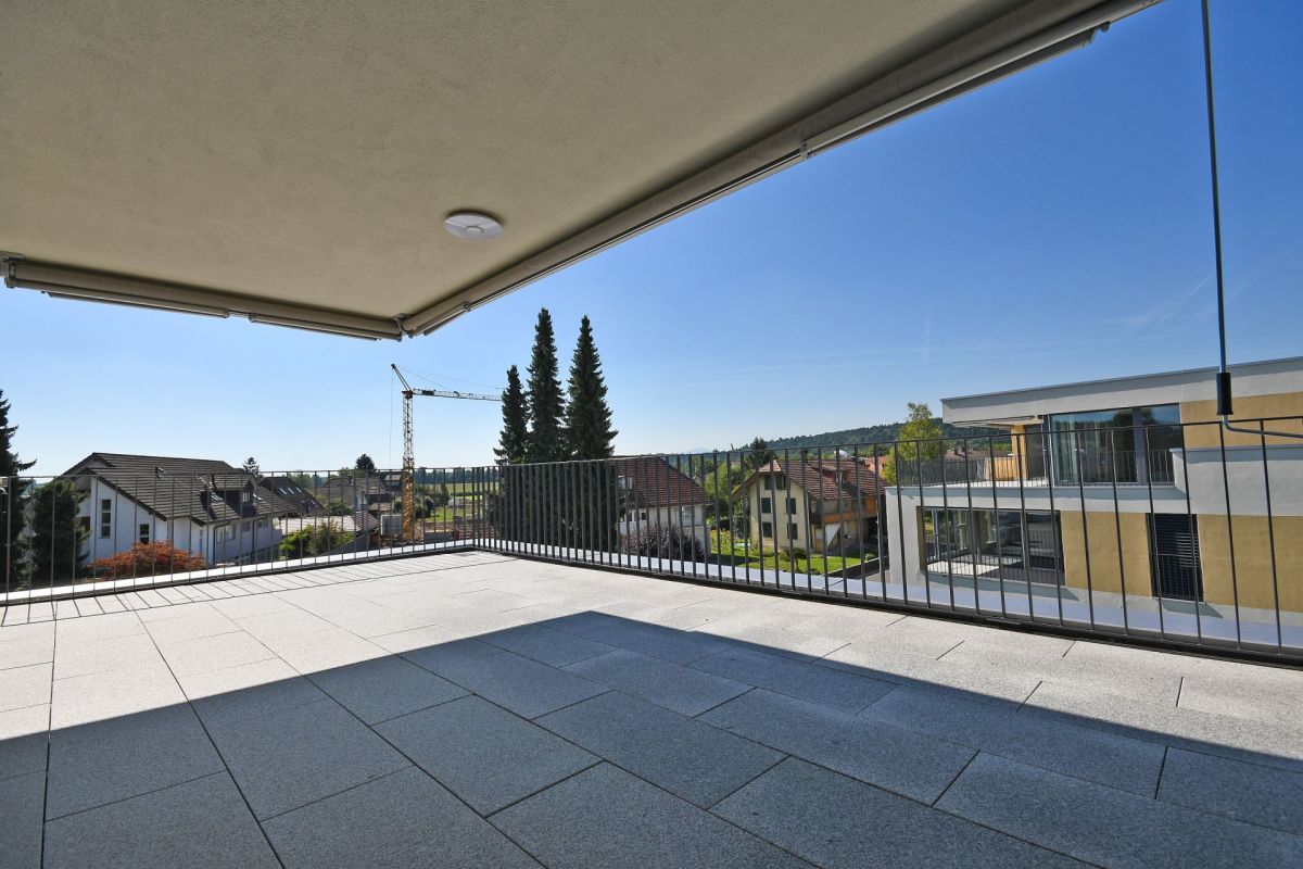 Überdachte Dachterrasse mit Weitblick
