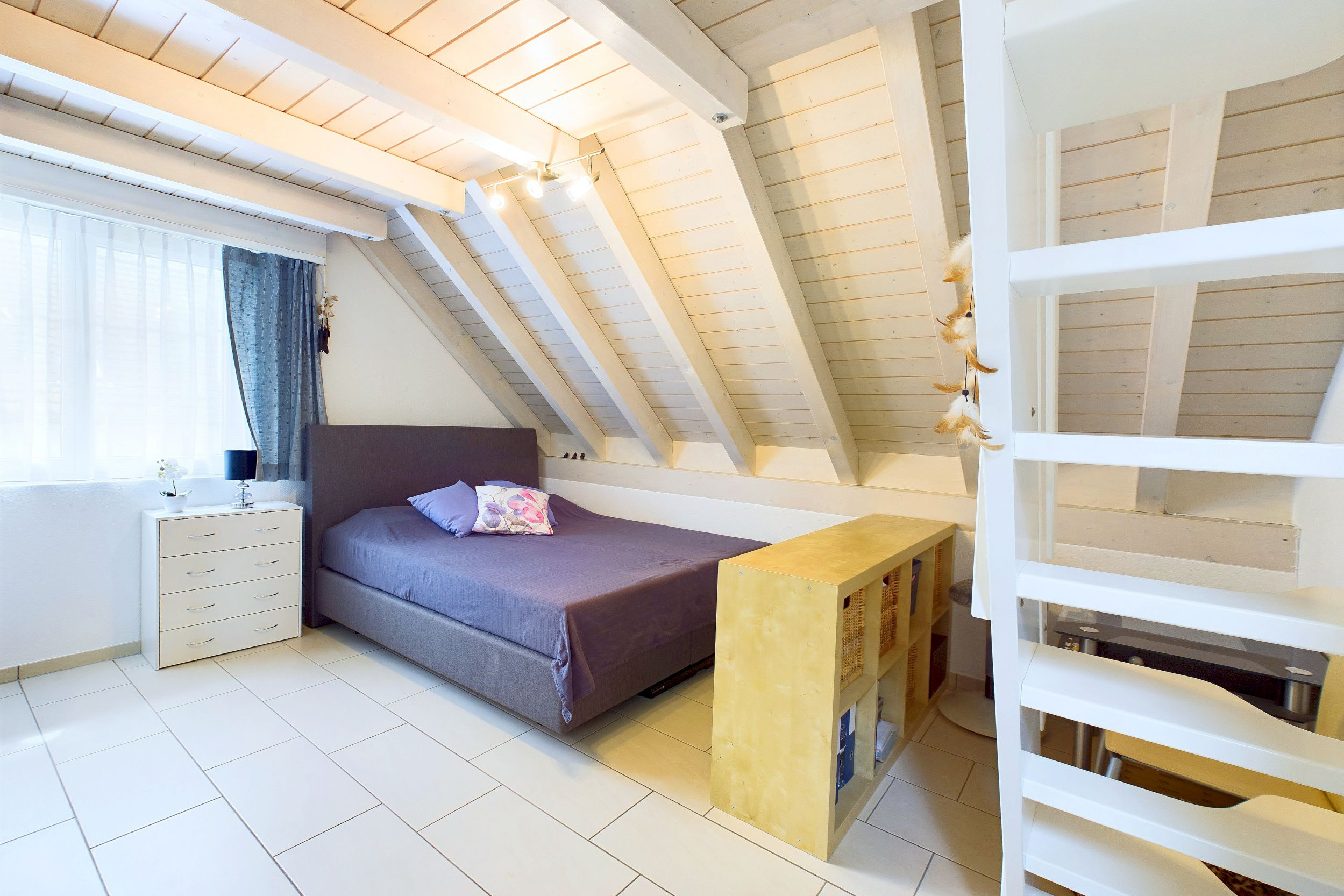 Gemütliches Dachgeschoss-Schlafzimmer